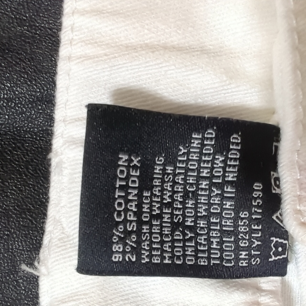 🚨3/$15! Hue NWOT White Jeggings - Picture 7 of 10